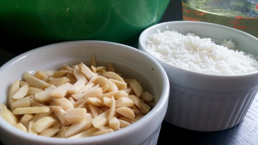 coconut, almonds, easy breakfast ideas for school mornings, rochester mn oatmeal, baked oatmeal for breakfast