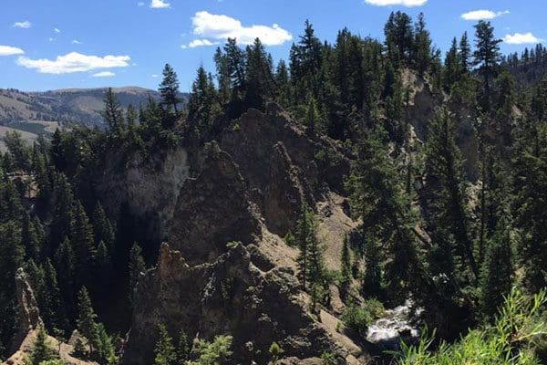 yellowstone mountain, yellowstone national park family vacation, 