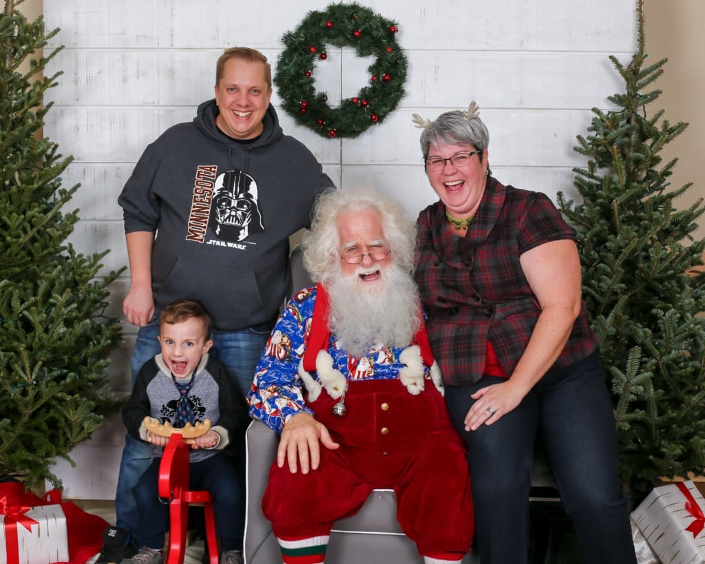 donuts with santa, 125 live, rochester mn, christmas events, family events, rochester moms