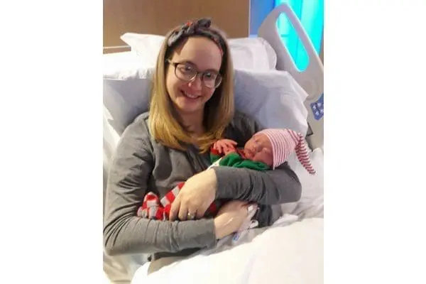  birth story, born on the side of the road, Braxton Hicks, cholestasis, Christmas baby, cold baths, contractions, induced early, labor and delivery, pregnancy, sporadic contractions