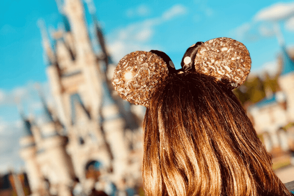 girl at Disney