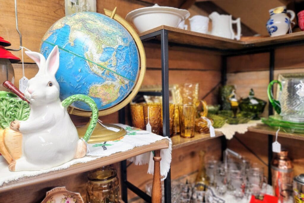 Vintage items at Old River Valley Antique Mall in Stewartville, MN