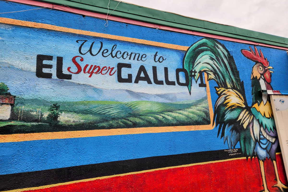 Exterior of El Super Gallo #1 Mexican grocery store in Rochester, MN