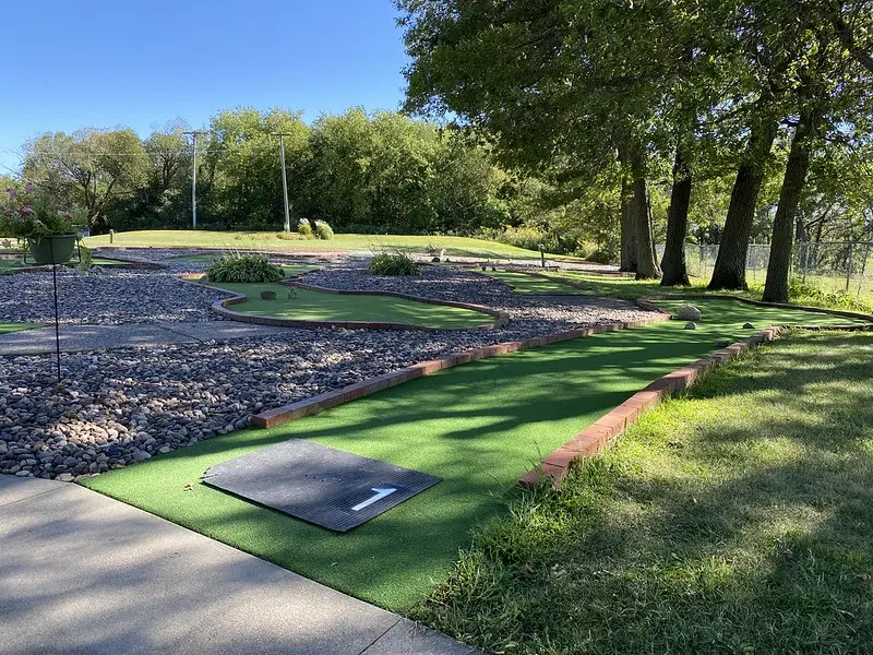 mini golf