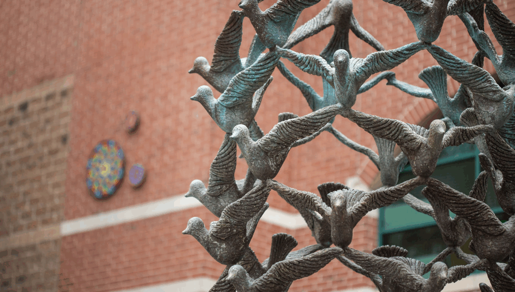 Peace Plaza Tours | Rochester Art Center